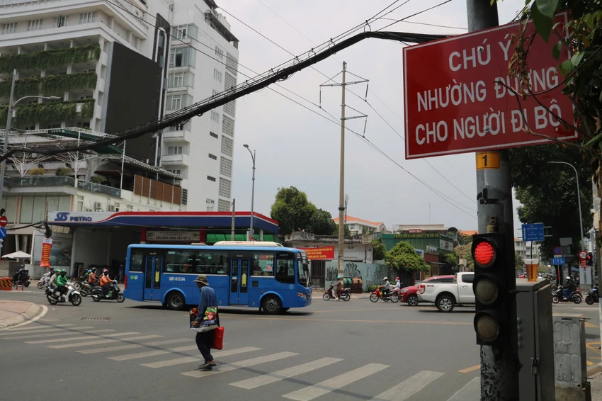 xe-re-phai-1.jpg