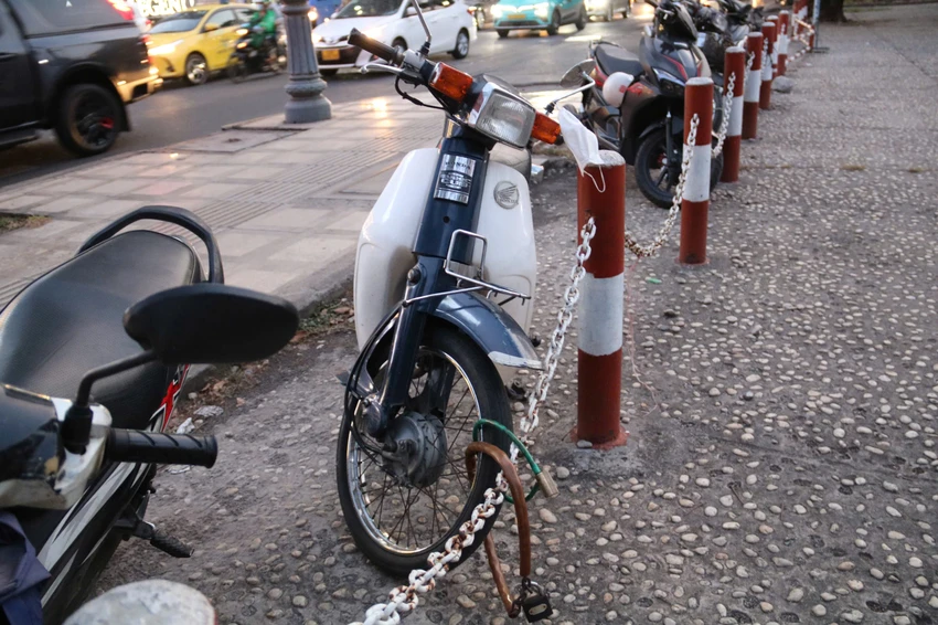 bãi giữ xe