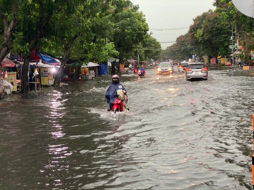 hồ điều tiết