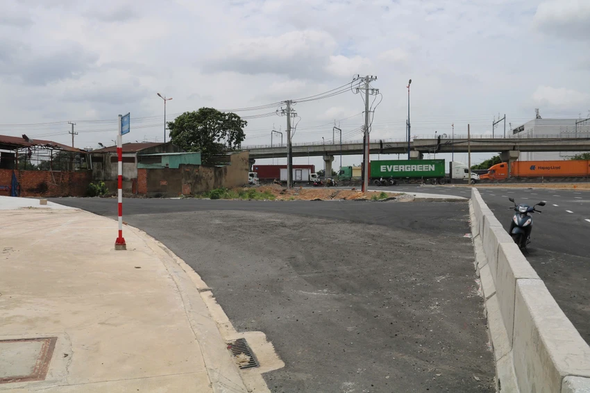 duong-truc-chinh-dong-tay-1.jpg