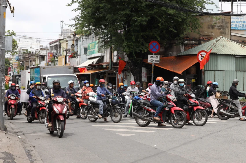 nga-tu-dinh-2.jpg