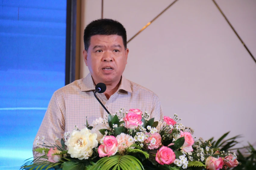 ben-xe-mien-dong-moi.jpg