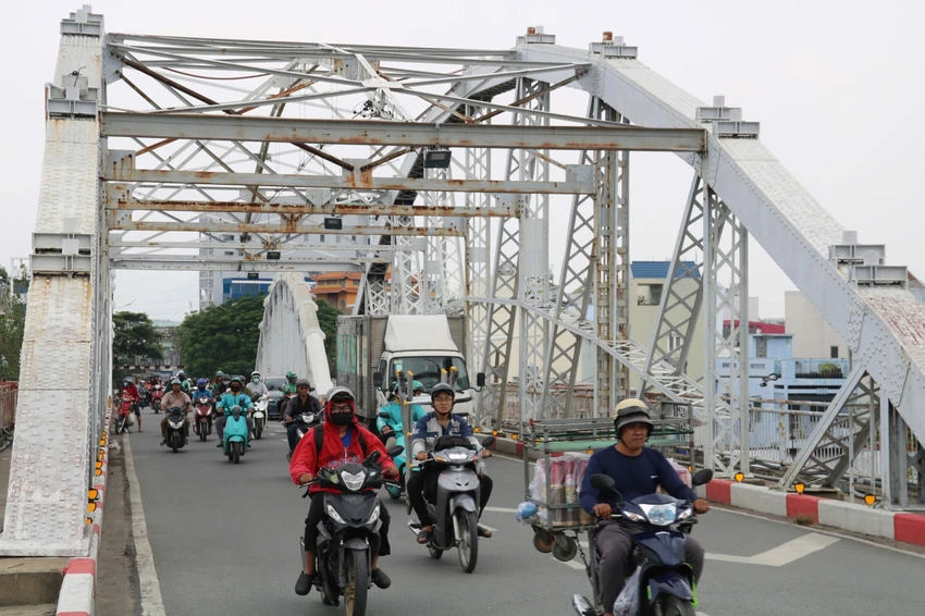 duong-nguyen-tat-thanh-10.jpg
