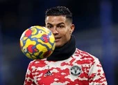 Carrick 'ném đá' ý kiến nói Ronaldo không thể chơi pressing