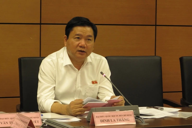 Bí thư Thành ủy Đinh La Thăng tại buổi thảo luận tổ Quốc hội ngày 22-10.