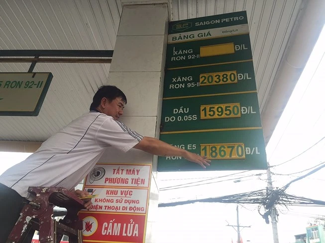Tăng 'thần tốc', xăng A95 vẫn rẻ hơn các nước ? ảnh 1 Tăng 'thần tốc', xăng A95 vẫn rẻ hơn các nước ? ảnh 1