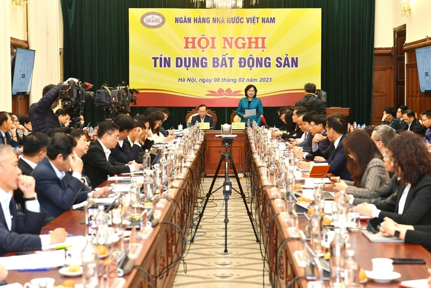 Thống đốc NHNN Nguyễn Thị Hồng chủ trì hội nghị tín dụng bất động sản. Ảnh: TBNH Thống đốc NHNN Nguyễn Thị Hồng chủ trì hội nghị tín dụng bất động sản. Ảnh: TBNH