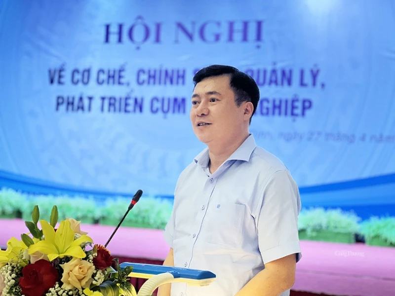 thu-truong-nguyen-sinh-nhat-tan-5821-7830.jpg