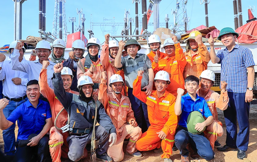 thu tuong yeu cau hoan thanh du an 500 kV mach 3 (2).jpg