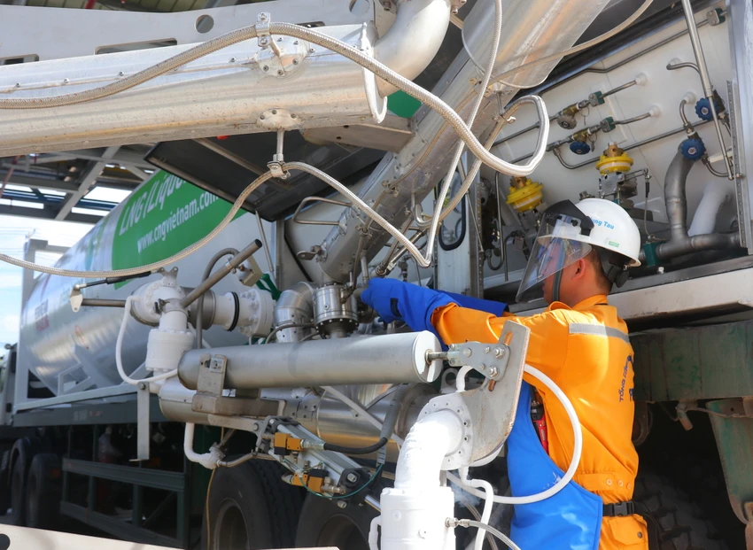 lng-pv gas.JPG