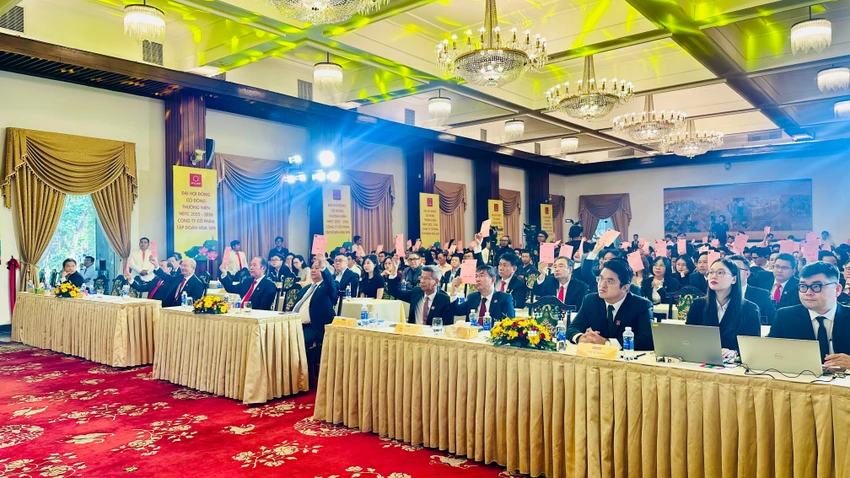 HINH DAI HOI CO DONG 2025 -2026 (1).jpg