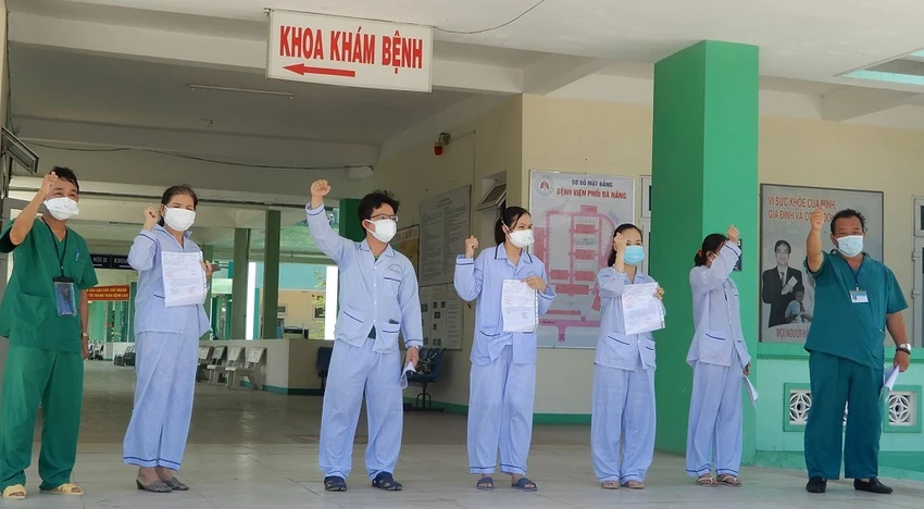 Thêm 9 bệnh nhân mắc COVID-19 tại Đà Nẵng khỏi bệnh ảnh 1