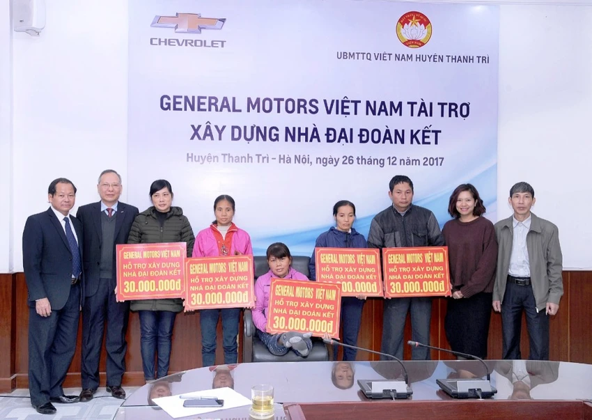 GM Việt Nam trao học bổng Chevrolet chào năm mới ảnh 2