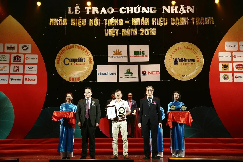 Nhãn hàng sữa Cô Gái Hà Lan: TOP 10 nhãn hiệu nổi tiếng 2018 ảnh 1