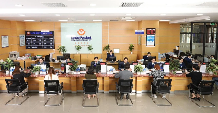 Các ngân hàng liên tục cải tiến, đầu tư để thu hút khách hàng tiềm năng Các ngân hàng liên tục cải tiến, đầu tư để thu hút khách hàng tiềm năng