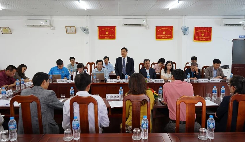 Ông Võ Tăng Lý, Giám đốc Công ty Thủy điện Đại Ninh phát biểu khai mạc hội nghị Ông Võ Tăng Lý, Giám đốc Công ty Thủy điện Đại Ninh phát biểu khai mạc hội nghị