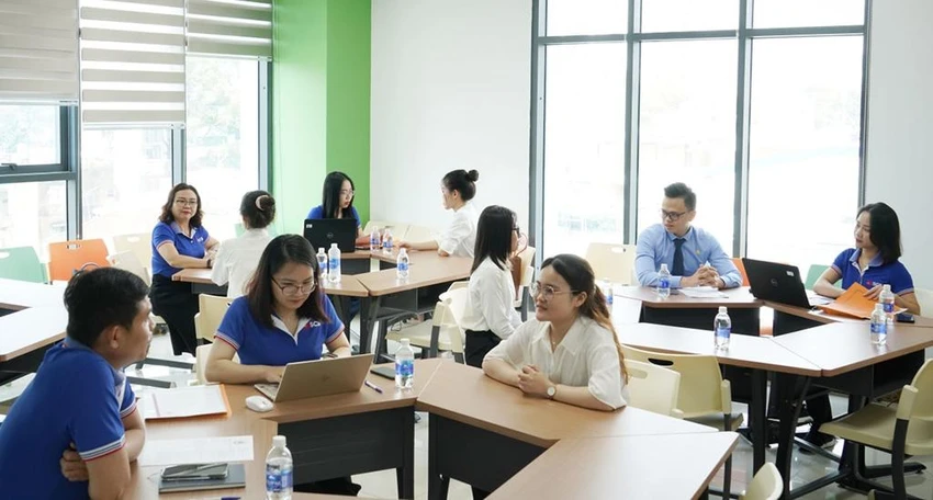 Ứng viên được trải nghiệm cảm giác phỏng vấn trực tiếp để hiểu về quy trình tuyển dụng chuyên nghiệp của SCB. Ứng viên được trải nghiệm cảm giác phỏng vấn trực tiếp để hiểu về quy trình tuyển dụng chuyên nghiệp của SCB.