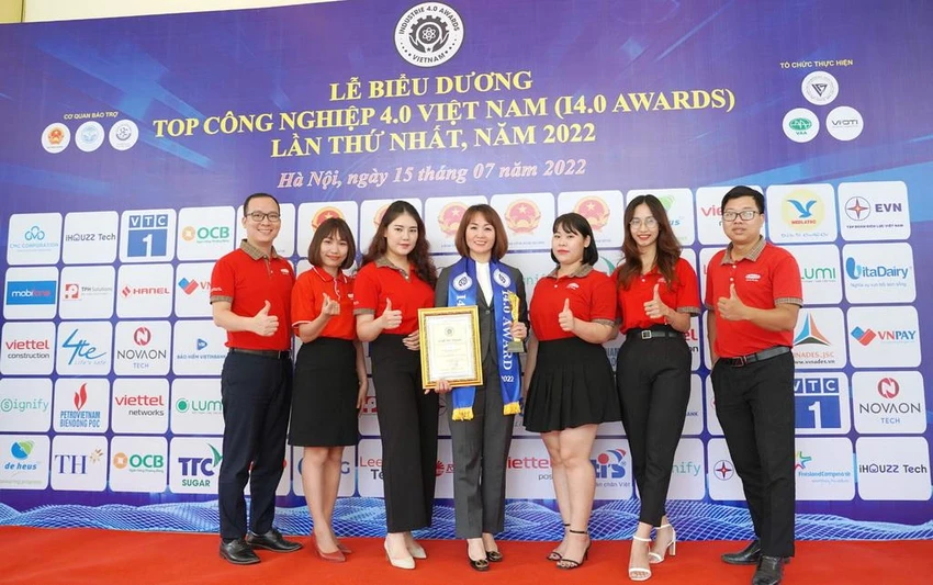 Các thành viên Dai-ichi Life Việt Nam tại buổi lễ trao giải. Các thành viên Dai-ichi Life Việt Nam tại buổi lễ trao giải.