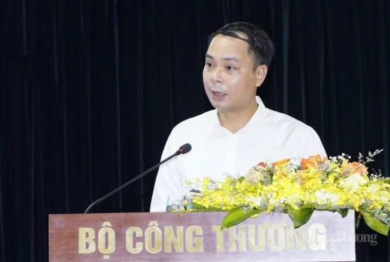 Ông Ngô Khải Hoàn - Phó Cục trưởng Cục Công nghiệp, Bộ Công thương Ông Ngô Khải Hoàn - Phó Cục trưởng Cục Công nghiệp, Bộ Công thương