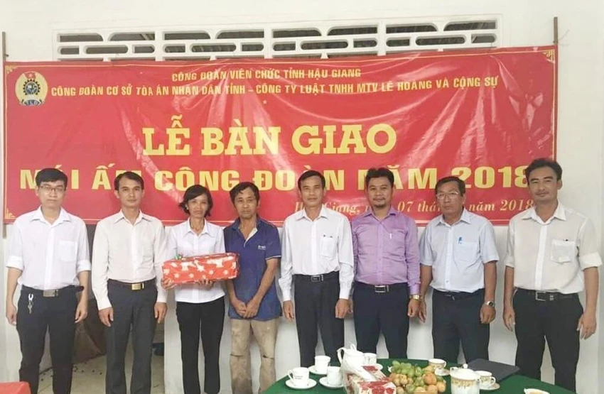 Hệ thống Lê Hoàng phối hợp Sở Tư pháp TP. Cần Thơ trao tặng “Mái ấp Tư pháp” tại Hậu Giang Hệ thống Lê Hoàng phối hợp Sở Tư pháp TP. Cần Thơ trao tặng “Mái ấp Tư pháp” tại Hậu Giang