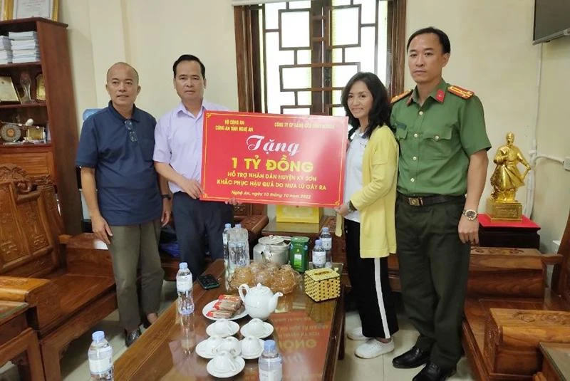 Masan đã ủng hộ 1 tỷ đồng cho UBND huyện Kỳ Sơn để cùng chính quyền địa phương và bà con nhanh chóng khắc phục thiệt hại Masan đã ủng hộ 1 tỷ đồng cho UBND huyện Kỳ Sơn để cùng chính quyền địa phương và bà con nhanh chóng khắc phục thiệt hại