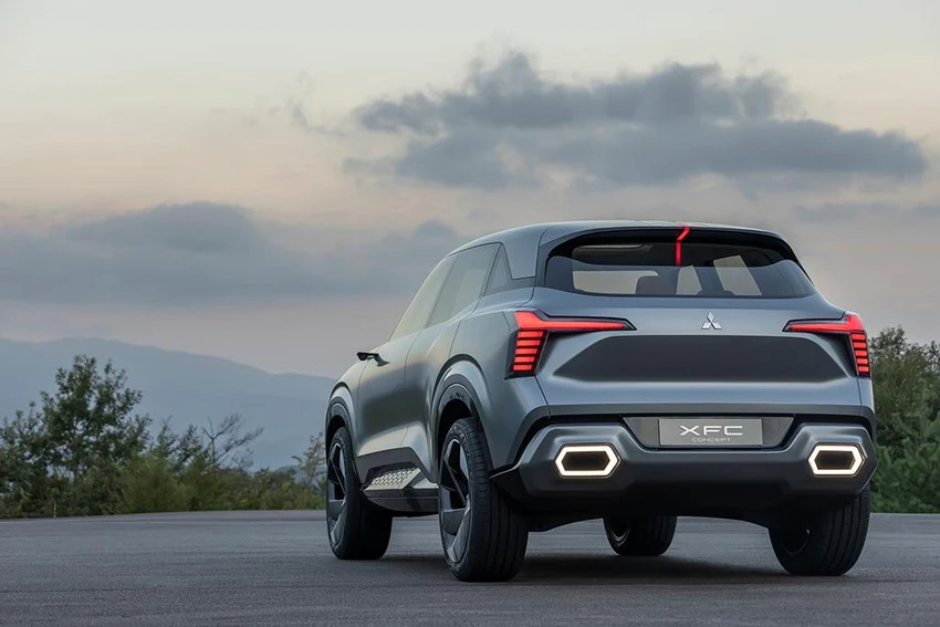 Phần đuôi xe của chiếc SUV Mitsubishi XFC Concep Phần đuôi xe của chiếc SUV Mitsubishi XFC Concep