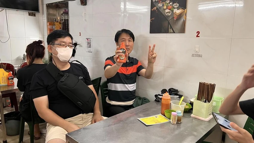 Tương ớt phở Chin-su được thực khách nước ngoài yêu thích Tương ớt phở Chin-su được thực khách nước ngoài yêu thích