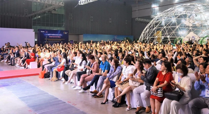 Triển lãm Amway Expo 2022 với chủ đề “Hành trình bứt phá” thu hút hơn 40.000 lượt khách hàng và nhà phân phối đến tham dự và trải nghiệm Triển lãm Amway Expo 2022 với chủ đề “Hành trình bứt phá” thu hút hơn 40.000 lượt khách hàng và nhà phân phối đến tham dự và trải nghiệm