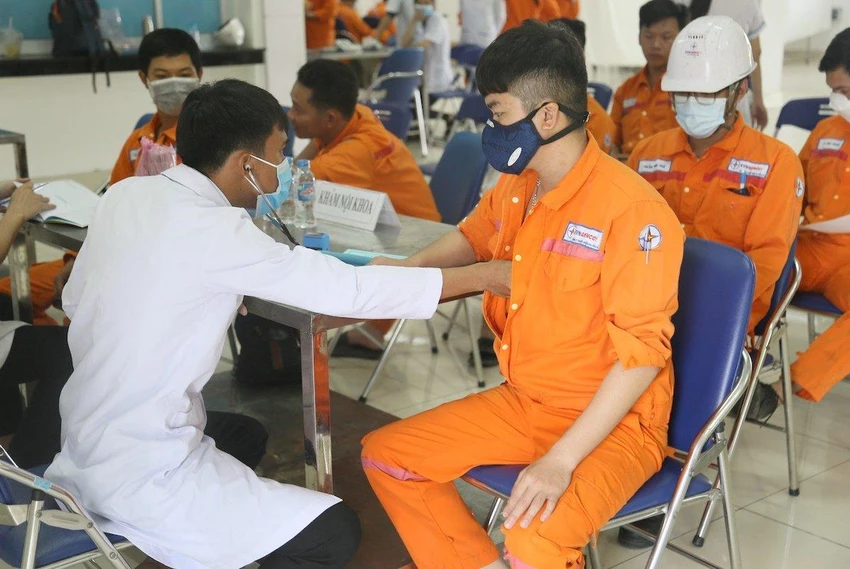 Công ty đã phối hợp với Trung tâm Kiểm soát bệnh tật tỉnh Trà Vinh triển khai khám sức khỏe định kỳ từ ngày 24-10 đến ngày 1-11-2022. Công ty đã phối hợp với Trung tâm Kiểm soát bệnh tật tỉnh Trà Vinh triển khai khám sức khỏe định kỳ từ ngày 24-10 đến ngày 1-11-2022.
