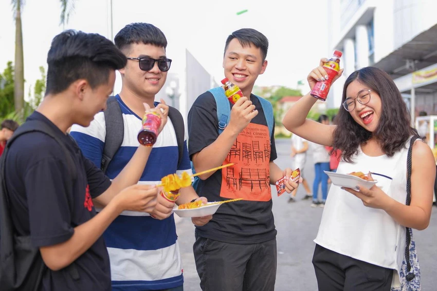 Thanh nhiệt cơ thể với Trà Dr Thanh giúp người trẻ luôn tươi tắn. Thanh nhiệt cơ thể với Trà Dr Thanh giúp người trẻ luôn tươi tắn.