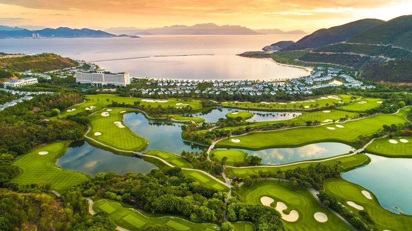 Vinpearl Golf tổ chức chuỗi giải đấu lớn nhất trong năm để chào đón mùa lễ hội cuối năm