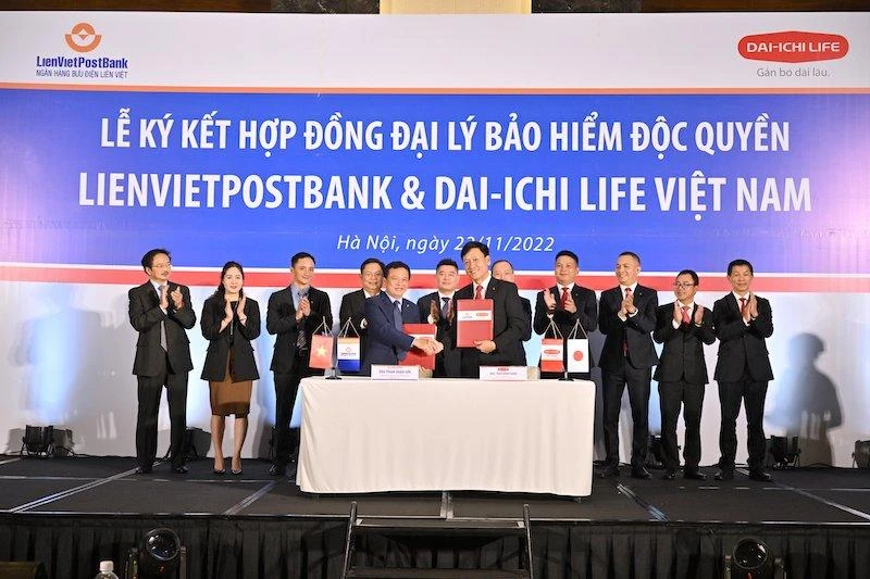 Lễ ký kết đã long trọng diễn ra tại Hà Nội Lễ ký kết đã long trọng diễn ra tại Hà Nội