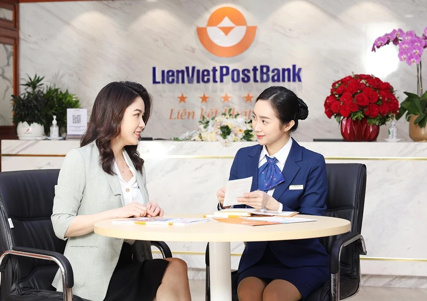 Ngày 24-11, LienVietPostBank có kế hoạch mua lại 1.814 tỷ đồng trái phiếu sau 2 năm kể từ ngày phát hành