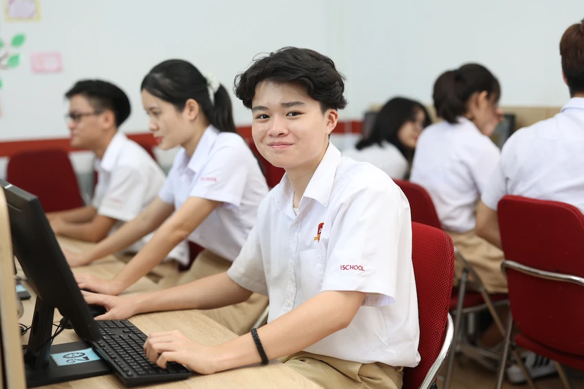 Chung tay kiến tạo nên thế hệ công dân toàn cầu đầy bản lĩnh. Chung tay kiến tạo nên thế hệ công dân toàn cầu đầy bản lĩnh.