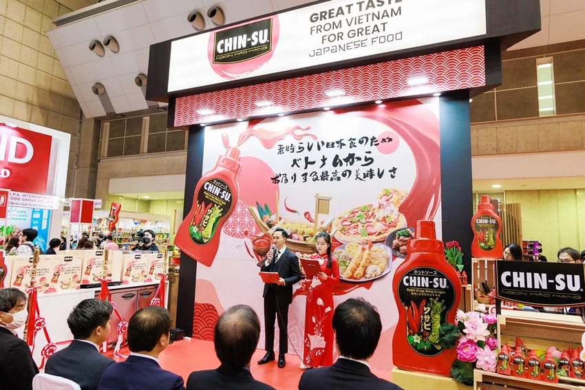Sự xuất hiện của tương ớt Chin-su tại sự kiện thực phẩm quốc tế Foodex Nhật Bản 2023 thu hút sự quan tâm lớn. Sự xuất hiện của tương ớt Chin-su tại sự kiện thực phẩm quốc tế Foodex Nhật Bản 2023 thu hút sự quan tâm lớn.