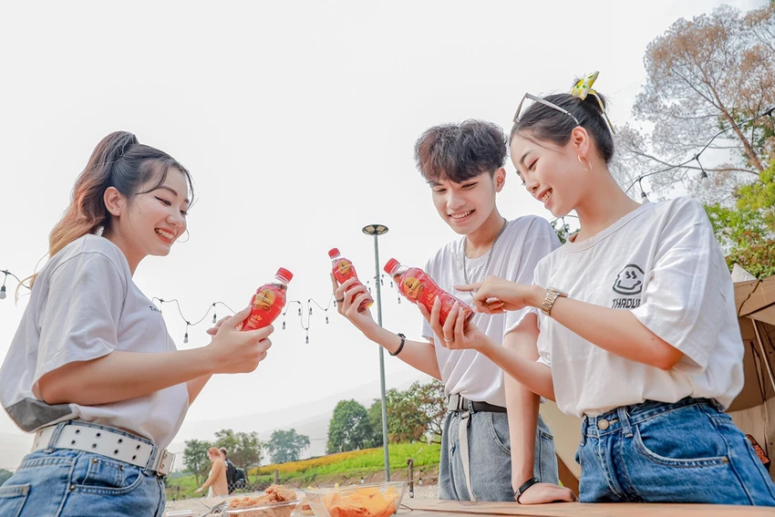 Các thức uống được chiết xuất từ thảo mộc tự nhiên tốt cho sức khỏe, giúp thanh nhiệt cho cơ thể tươi mát mỗi ngày như Trà Dr Thanh ngày càng được người trẻ yêu chuộng.