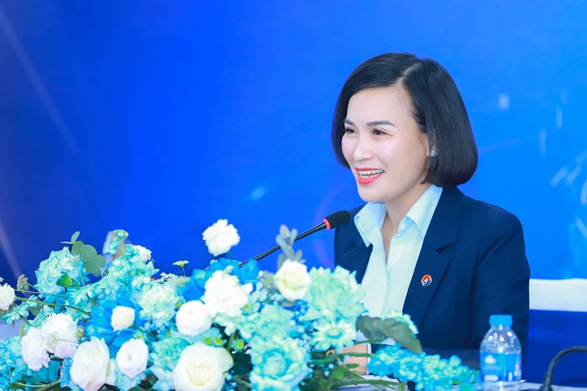 Bà Bùi Thị Thanh Hương – Chủ tịch HĐQT Ngân hàng TMCP Quốc Dân. Bà Bùi Thị Thanh Hương – Chủ tịch HĐQT Ngân hàng TMCP Quốc Dân.