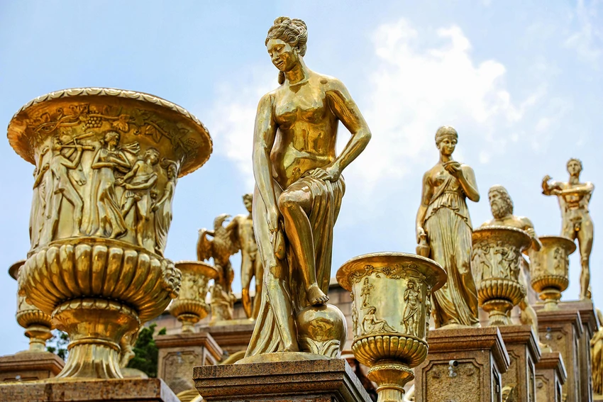 Thác thần mặt trời - Sun World Ba Na Hills. Thác thần mặt trời - Sun World Ba Na Hills.
