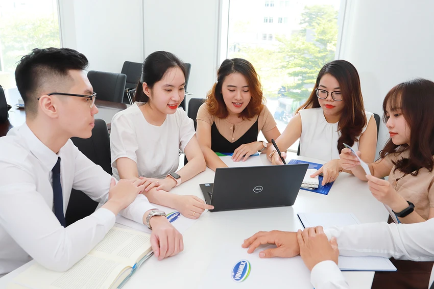 Nguồn nhân lực chất lượng là nền tảng cho việc phát triển bền vững của doanh nghiệp. Nguồn nhân lực chất lượng là nền tảng cho việc phát triển bền vững của doanh nghiệp.