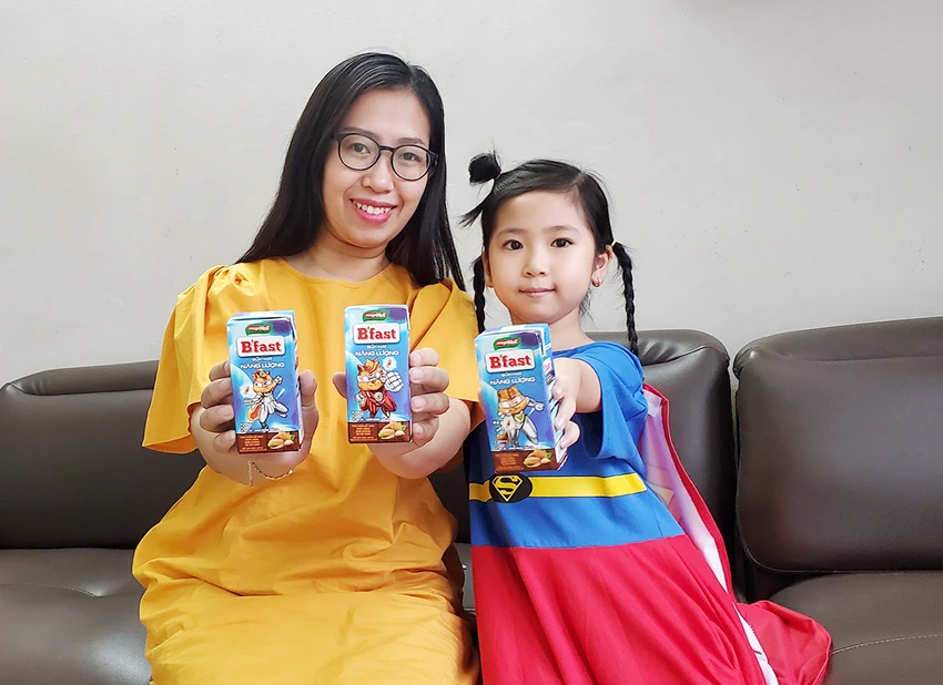 Sữa hạt B’Fast với vị cacao thơm ngon, là nguồn năng lượng và khẩu vị mới cho trẻ. Sữa hạt B’Fast với vị cacao thơm ngon, là nguồn năng lượng và khẩu vị mới cho trẻ.