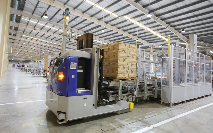 Robot LGV hiện đại giúp giảm 62% khí thải phát ra so với xe nâng truyền thống. Robot LGV hiện đại giúp giảm 62% khí thải phát ra so với xe nâng truyền thống.