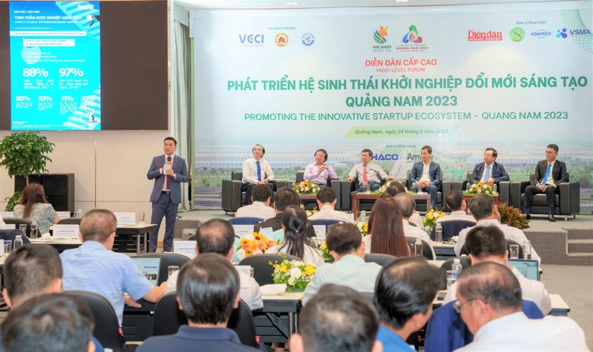 Ông Nguyễn Phương Sơn - Giám đốc Đối ngoại Amway Việt Nam chia sẻ về Báo cáo Khởi nghiệp toàn cầu năm 2023 của Tập đoàn Amway. Ông Nguyễn Phương Sơn - Giám đốc Đối ngoại Amway Việt Nam chia sẻ về Báo cáo Khởi nghiệp toàn cầu năm 2023 của Tập đoàn Amway.