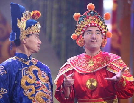 Minh Quân từng vào vai Thiên Lôi trong Táo quân 2013 và được nhiều người thích thú với vai này.