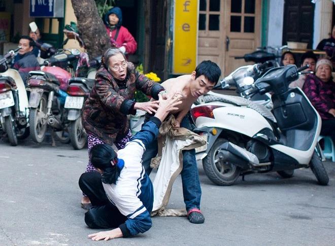 Vụ việc này diễn ra vào lúc 7h35 ngày 15/1, do độc giả Thành Minh gửi đến Zing.vn. Vụ việc này diễn ra vào lúc 7h35 ngày 15/1, do độc giả Thành Minh gửi đến Zing.vn.