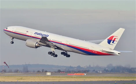 Điều gì đã xảy ra trong buồng lái máy bay Malaysia? ảnh 1 Một chiếc Boeing 777-200, tương tự như chiếc mất tích.