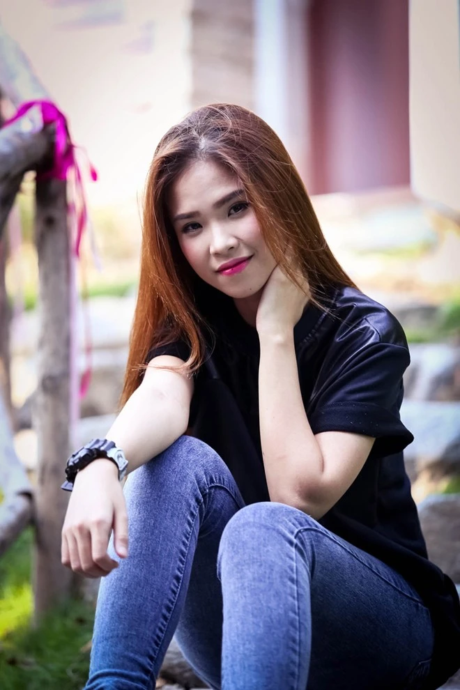 Cô cho biết, bản tính hay cười nói là tính cách thật sự của mình. Cô cho biết, bản tính hay cười nói là tính cách thật sự của mình.