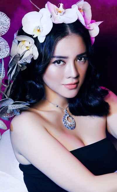 Ngắm nhan sắc rạng rỡ của những người đẹp làm Đại sứ Du lịch ảnh 5 Lý Nhã Kỳ sở hữu vẻ đẹp gợi cảm