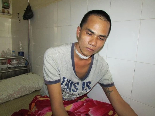 Anh Nhân đang được điều trị tại bệnh viện. Anh Nhân đang được điều trị tại bệnh viện.