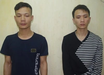 Hai kẻ gây ra vụ cướp giật ở trung tâm Hà Nội bị bắt. Ảnh:Việt Đức. Nhập mô tả cho ảnh