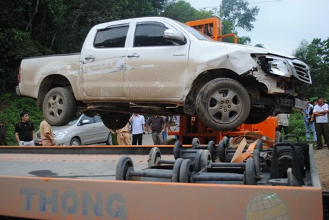 Hàng chục cảnh sát bao vây bắt đối tượng lái xe tông vào CSGT ảnh 2 Hàng chục cảnh sát bao vây bắt đối tượng lái xe tông vào CSGT ảnh 2